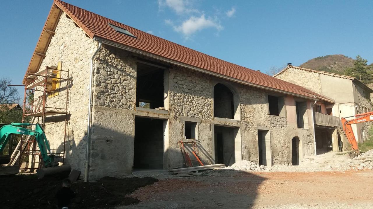 Le Petit Begou Bed and Breakfast Saint-Auban-d'Oze Eksteriør billede