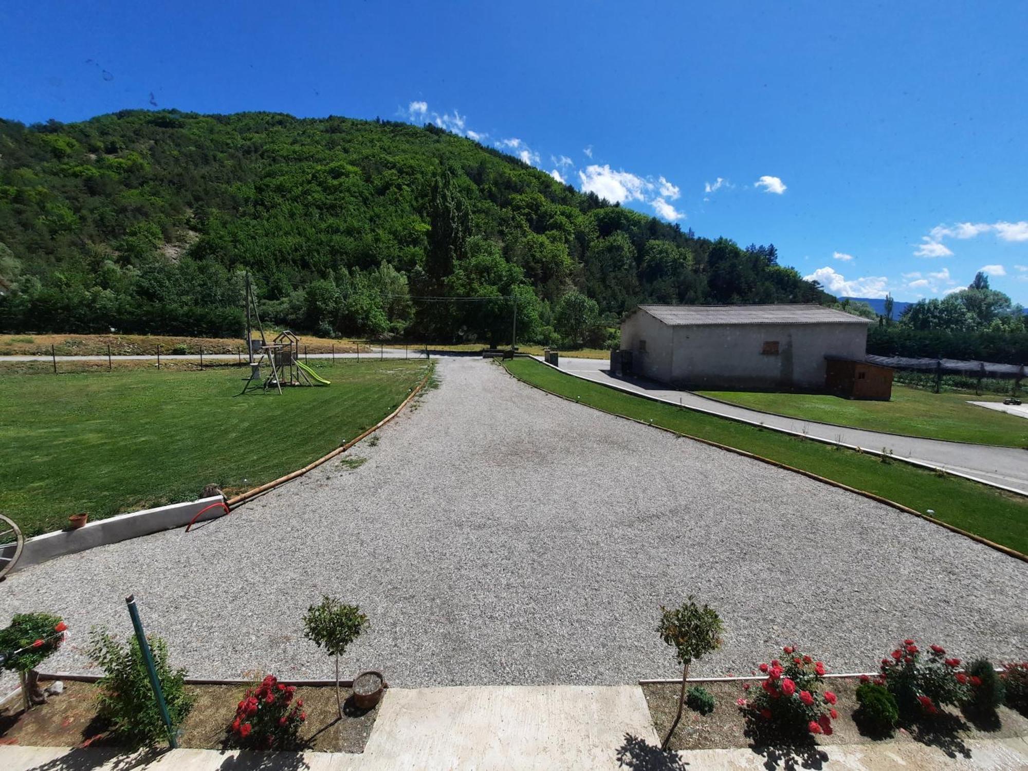 Le Petit Begou Bed and Breakfast Saint-Auban-d'Oze Eksteriør billede